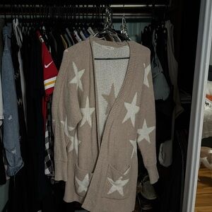 Dusty pink cardigan with white stars